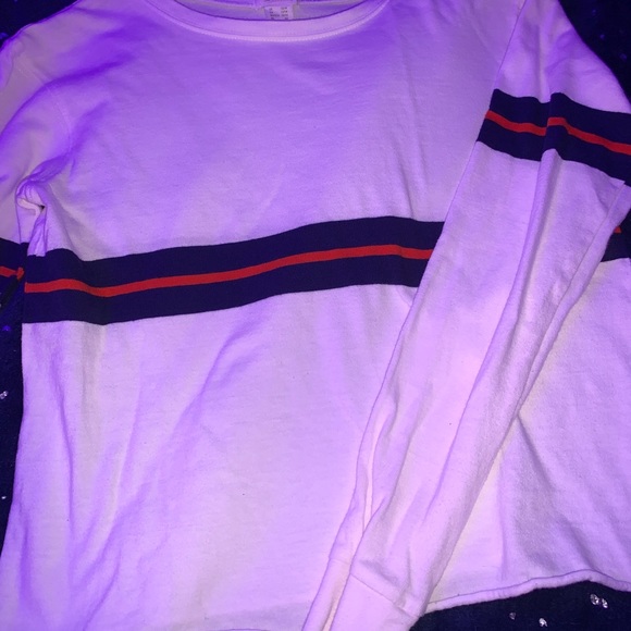 Crop top - Picture 2 of 3